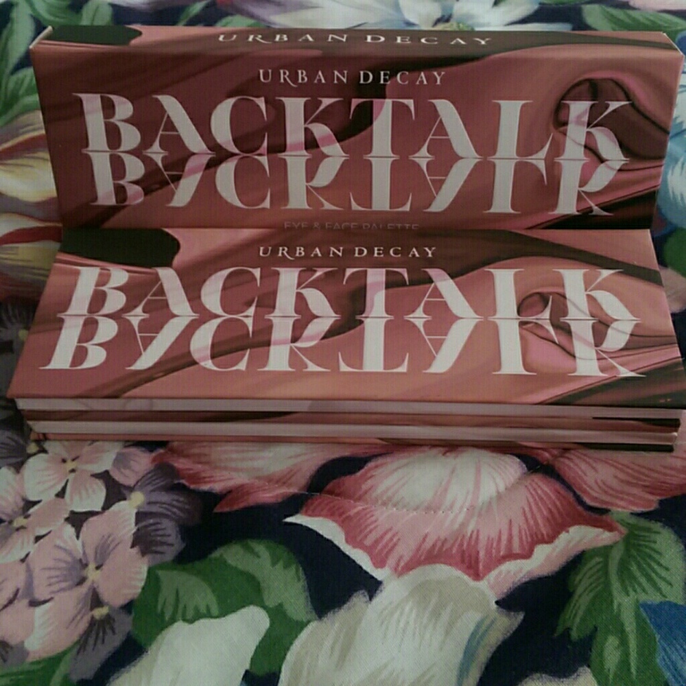 Urban Decay Back Talk eye and Face palette